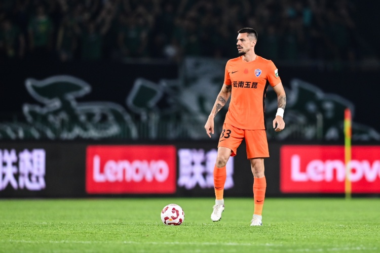 星空官网-布尔克坦言云南球迷热情超预期，坦言中超生涯最大挑战在饮食适应