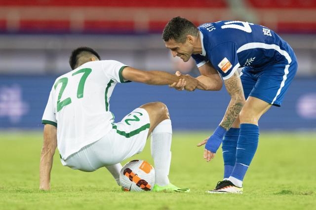 星空体育官网入口-三镇哀兵出击中盘决战 斯坦丘携三将演绎伤病疑云