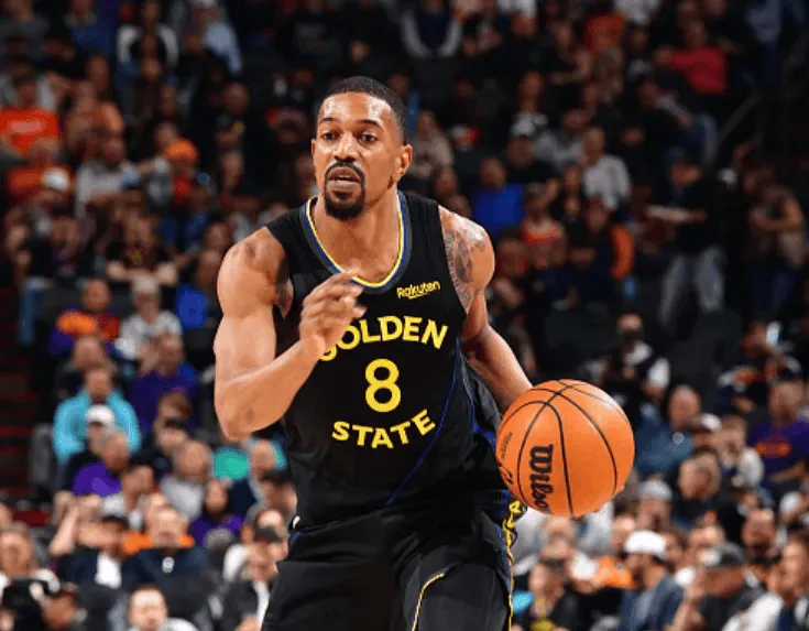 星空体育官网入口-破纪录！勇士半场37次三分出手，创NBA历史半场三分出手新高